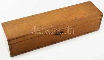 Fa italtároló doboz, kulccsal, kopással, 42x10x10 cm