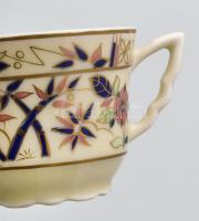 Zsolnay bambusz mintás hiányos mokkás készlet: kiöntő, tejkiöntő és 6 db csésze. Jelzett, kopással