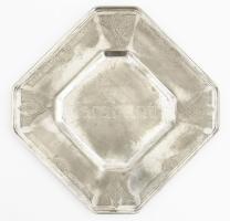 cca 1910-1930 Benedict ezüstözött alpakka kínáló, a szecesszió és az art deco formavilágát sajátosan ötvöző díszítéssel. Jelzett, kopással, 26x26 cm