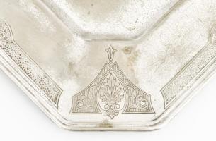 cca 1910-1930 Benedict ezüstözött alpakka kínáló, a szecesszió és az art deco formavilágát sajátosan...