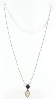 Ezüst (Ag) nyaklánc, gyöngyház és ónix medállal, jelzett br 3,4 g