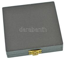 ~1970-1980. "VASVILL Kereskedelmi Vállalat" festett bronz emlékérem eredeti tokban (61x61m...