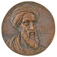 Vígh Tamás (1926-2010) 1957. &quot;Avicenna - ABV ALI EL HOSSEN BEN ABDALLAH IBN SINA&quot; perzsa származású orvos, költő, filozófus portréját ábrázoló egyoldalas, öntött bronz plakett (116mm) T:UNC,AU