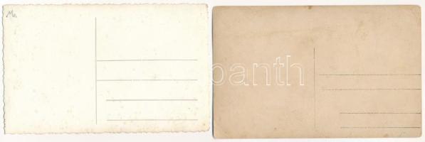 Postáskisasszonyok - 2 db magyar fotó képeslap postahivatalok előtt