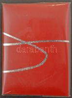 Kis méretű, modern albumban 36 db magyar színész, énekes fotó, fotólap, /sok 9x14 cm-s nem képeslap/...