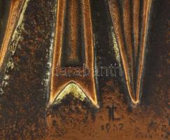 Tóthfalusi László (1916-2002): Madarak. Bronz relief, jelzett, kopással, 22x11 cm