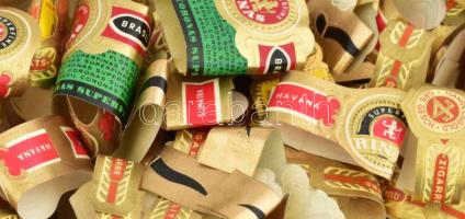 Régi szivargyűrű gyűjtemény, kubai szivaros dobozban, de a dobozon címke nélkül, 17x12x3 cm