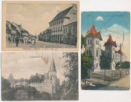 3 db régi erdélyi képeslap: Arad, Segesvár, Vajdahunyad / 3 pre-1945 Transylvanian postcards: Arad, Sighisoara, Hunedoara