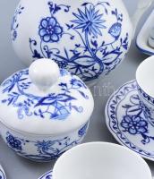 Hagyma mintás Triptis porcelán teás készlet négy személyre, plusz vajtartó. Matricás, jelzett, hibát...