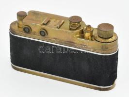 Leica Luftwaffe fényképezőgép Zorkij replika. Jó állapotban, de a zár szorul bőr tokkal