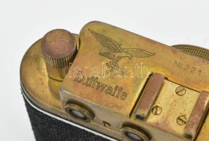 Leica Luftwaffe fényképezőgép Zorkij replika. Jó állapotban, de a zár szorul bőr tokkal