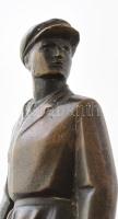 Olcsai Kiss Zoltán (1895-1981): Munkásőr. Fém, jelzett, fa talapzaton, puska vége javított, m: 26,5 ...