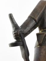 Olcsai Kiss Zoltán (1895-1981): Munkásőr. Fém, jelzett, fa talapzaton, puska vége javított, m: 26,5 ...