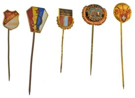5db-os külföldi sportjelvénytétel, közte zománcozott darabok, benne "Metrom 1937-1967", "Sloven Ruma", "Sportclub Traktor", "Dinamo", "SFV-ASF (Svájci Labdarúgó Szövetség)" T:AU,XF