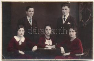 1937 Arad, család / family photo. Gurticean Fotograf (fl)