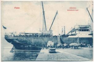 1915 "Ultonia" Cunard Magyar-Amerikai vonal kivándorlási hajója Fiume kikötőjében / Cunard Hungarian-American Line. Emigration ship "ULTONIA" in Rijeka. Marie Stedul 6. (gyűrődések / creases)