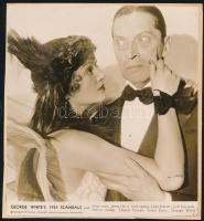1935 ,,George white's 1935 Scandals" című amerikai film egy jelenete, 1 db vintage produkciós filmfotó, ezüst zselatinos fotópapíron, Pánczél György (1920-?) filmtörténész hagyatékából (film- és színházifotó gyűjteményéből), rajzlapra felragasztva, 18,5x16,8 cm