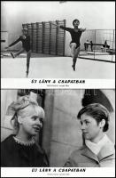 cca 1989 előtti ,,Új lány a csapatban" című szovjet film jelenetei és szereplői, 19 db vintage produkciós filmfotó (vitrinfotó, lobbyfotó) ezüst zselatinos fotópapíron, a használatból eredő (esetleges) kisebb hibákkal, 18x24 cm