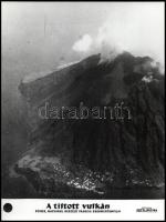 cca 1966 ,,A tiltott vulkán" című francia dokumentumfilm jelenetei és szereplői, 5 db vintage p...