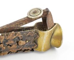 Antik szivarvágó vadász témájú ezüst (Ag) vaddisznót ábrázoló plasztikus borítással 10 cm