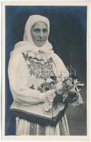 Jád, Jaad, Iad, Livezile; Taranca / Bäuerin / parasztasszony, erdélyi folklór / peasant woman, Transylvanian folklore. Foto orig. J. Fischer