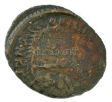 Római Birodalom / Cyzicus / I. Theodosius 379-383. AE2 bronz (6,21g) T:VF,F Roman Empire / Cyzicus / Theodosius I 379-383. AE2 bronze "DN THEODO-SIVS PF AVG / GLORIA [RO-MANORVM] - SMK gamma" (6,21g) C:VF,F RIC IX 14c