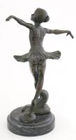 Balerina. Bronz szobor, márvány talapzaton. Szép öntés, jelzés nélkül, m: 27,5 cm
