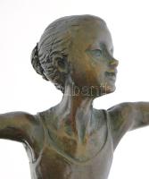 Balerina. Bronz szobor, márvány talapzaton. Szép öntés, jelzés nélkül, m: 27,5 cm