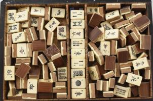 Mah-Jong játék dobozában, leírással