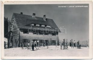 1941 Predeál, Predeal; Dinamu - Casa Seniorilor / menedékház, síelők, téli sport / rest house, skiers, winter sport. photo (EK)