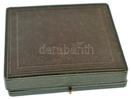 Anton Scharff (1845-1930) 1889. "Az Országos Iparegyesülettől" peremen jelzett Ag emlékére...