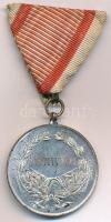 1917. "Károly Ezüst Vitézségi Érem I. osztálya" ezüstözött bronz kitüntetés mellszalaggal....