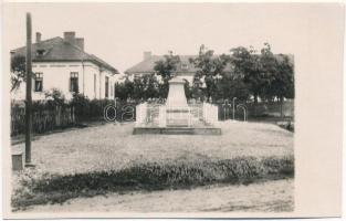 1927 Singureni, Monumentul / monument. photo (vágott / cut)