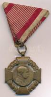 1908. "Katonai Jubileumi Kereszt" aranyozott bronz kitüntetés mellszalagon T:VF,F aranyozás lekopott Hungary 1908. "Diamond Jubilee Cross for the Armed Forces" gilt bronze decoration with ribbon C:VF,F worn gilding NMK 269.