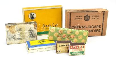 5 db régi cigarettás fém- és papírdoboz (Opera, Black Cat, Abdulla egyiptomi cigaretta, stb.) + 2 db Szikra biztonsági gyújtó (gyufa), tartalommal