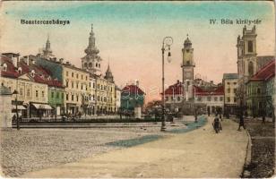 Besztercebánya, Banská Bystrica; IV. Béla király tér, üzletek, városháza. Vasúti levelezőlapárusítás 1026. / square, shops, town hall (fa)