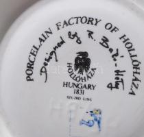 Hollóházi porcelán váza. Terv: Bakó-Hetey Rozália. Kézzel festett, jelzett, hibátlan. m: 10 cm