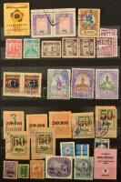 Illetékbélyeg gyűjtemény A4-es berakóban, benne városi illetékbélyegek és levélzárók is