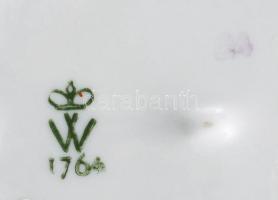 Wallendorf táncosnő. Jelzett, minimális kopással, m: 18 cm