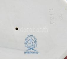 Herendi halon ülő puttó, kézzel festett, jelzett porcelán figura hibátlan állapotban, m: 12 cm