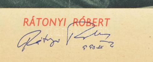 Pécsi Ildikó, Váradi Hédi, Fülöp Viktor, Rátonyi Róbert és Németh Marika aláírása újságlapokon