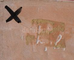 Izsépy Mázas kerámia kapus. Jelzett, kopással, m: 15,5 cm