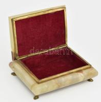 Ónix ékszeres ládika, sérült szerelékkel, kopással, 18x13x7 cm