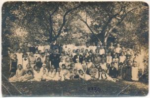 1930 Vajdahunyad, Hunedoara; gyerekek csoportja / group of children. Fitzner photo (r)