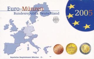 Németország 2005D 1c-2E (8xklf) forgalmi szett műanyag és papírtokban T:PP Germany 2005D 1 Cent - 2 Euro (8xdiff) coin set in plastic and paper case C:PP