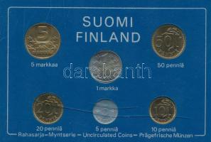 Finnország 1982. 5p-5M (6xklf) forgalmi sor plasztik tokban T:UNC a tok kissé sérült Finland 1982. 5 Pennia - 5 Markka (6xdiff) coin set in plastic case C:UNC slightly damaged case