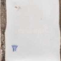 Capodimonte porcelán asztali díszdoboz, plasztikus jelenetekkel játszadozó puttókkal, kézzel festett...