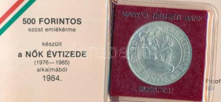 1984. 500Ft Ag "Nők évtizede" műbőr tokban, tanúsítvánnyal T:BU az érmét tartó műanyag elt...