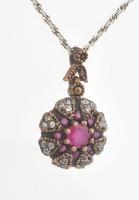 Ezüst(Ag) csavart nyaklánc rubin köves medállal, jelzett, h: 48 cm, bruttó: 7,4 g