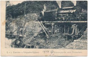 1906 Cs. és kir. vasúti és távirati ezred terhelési próbája, gőzmozdony, vonat / Belastungsprobe eines Provisoriums. K.u.K. Eisenbahn- und Telegraphen Regiment / Austro-Hungarian Railway and Telegraphy Regiment, bridge stress test with locomotive, train (EK)